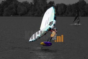 AA8I0440-zw